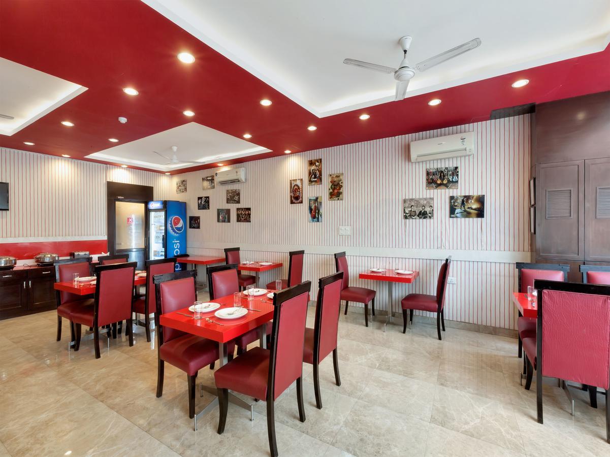 Oyo 9841 The Vivir 1 Otel Noida Dış mekan fotoğraf