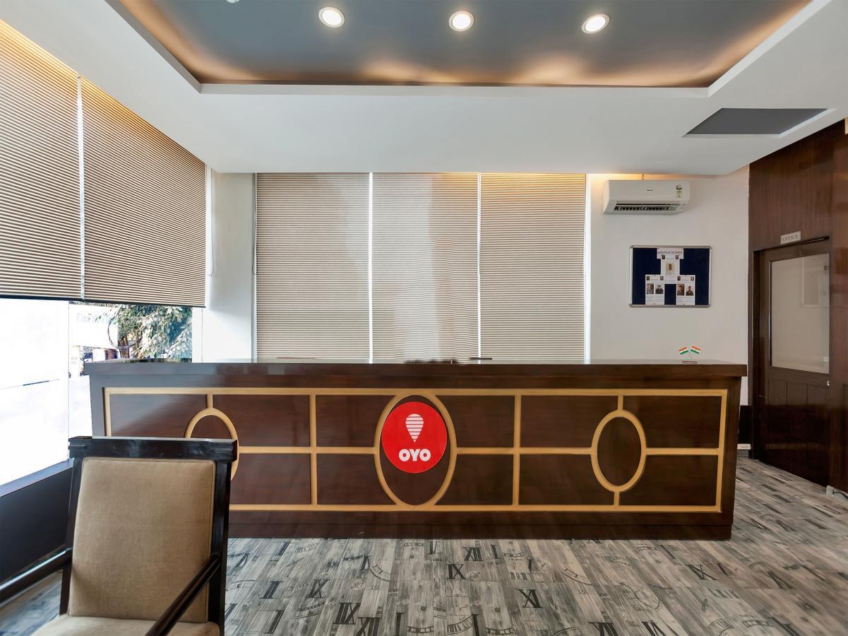 Oyo 9841 The Vivir 1 Otel Noida Dış mekan fotoğraf