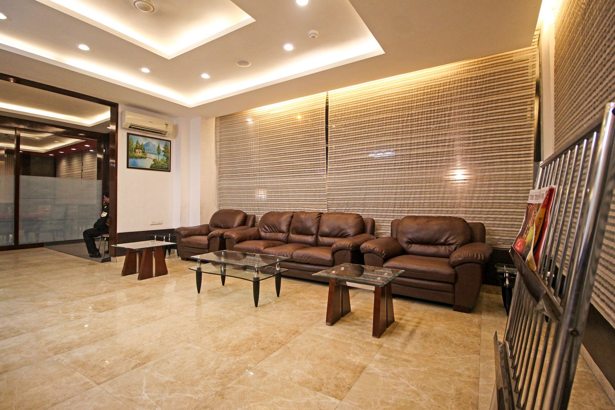 Oyo 9841 The Vivir 1 Otel Noida Dış mekan fotoğraf