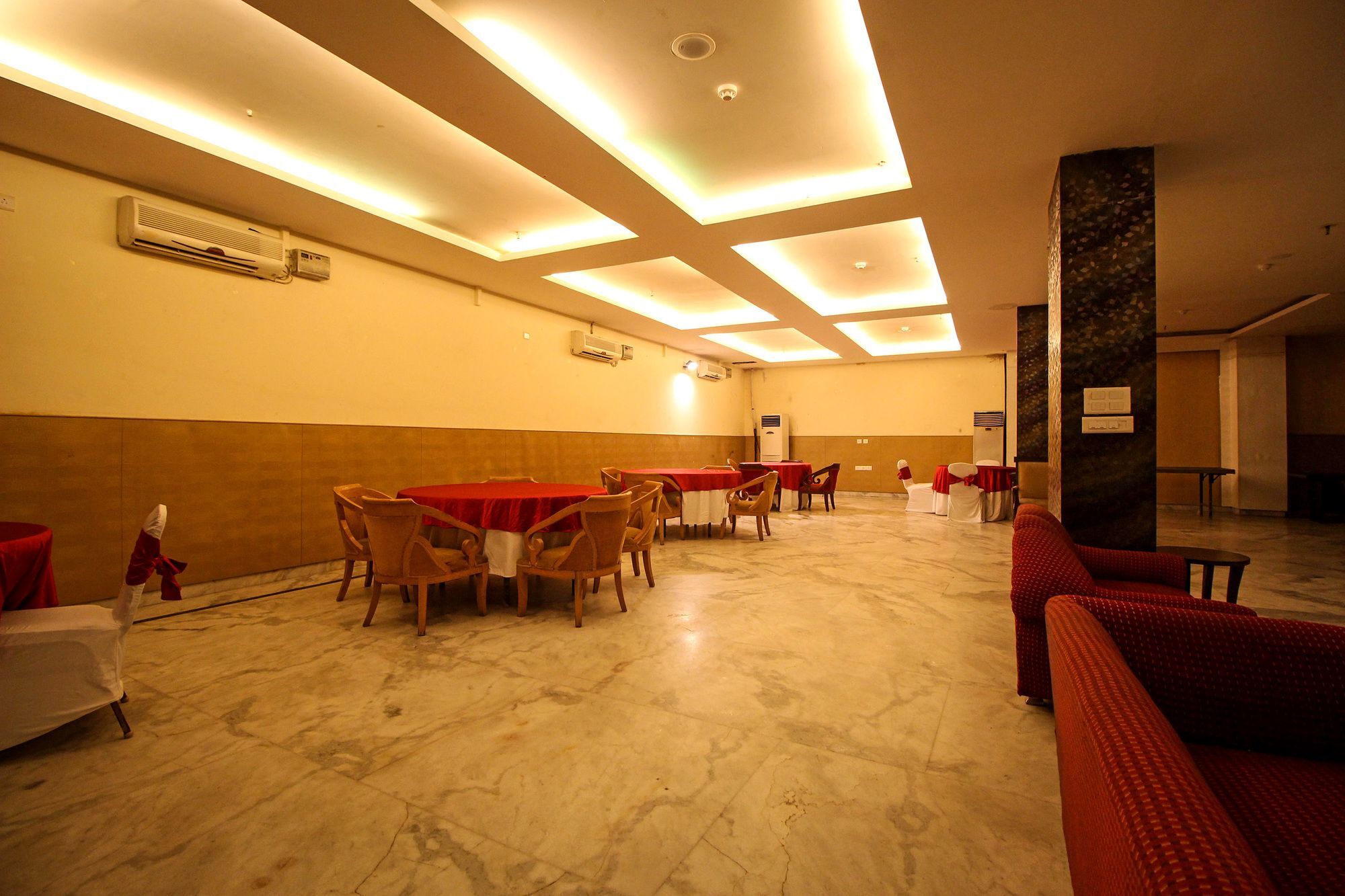 Oyo 9841 The Vivir 1 Otel Noida Dış mekan fotoğraf